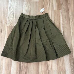 Banana Republic olive green skirt size 4